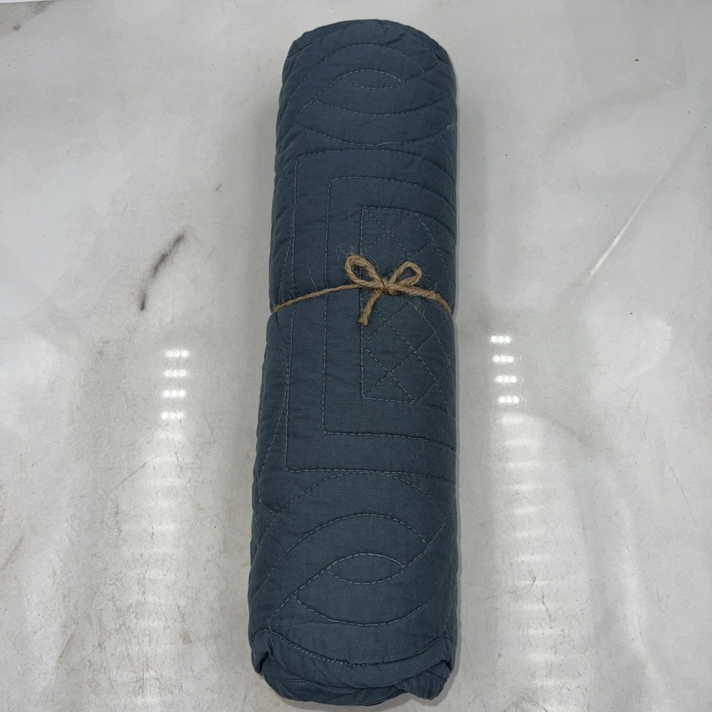 Pottery Barn Placemats Heirloom Quilted Set of 4 Blue Cottage Core Scalloped